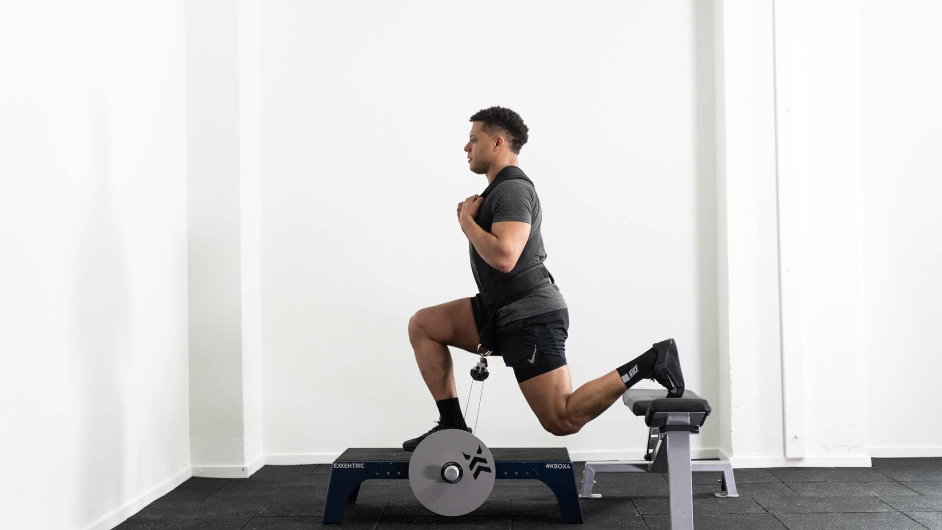 kBox4 Bulgarian Split Squat