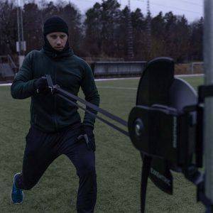One arm pull with kPulley Go attached to goal post